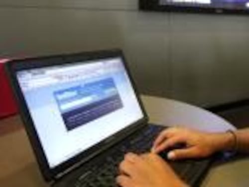 Abc suicidi, sito internet oscurato. Cosa c'è dietro la morte di due diciannovenni a Roma