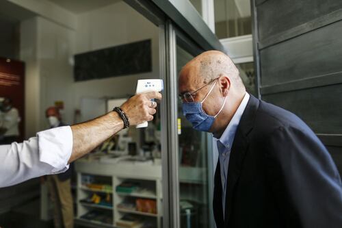 Il tragico autogol di "mascherina" Zingaretti