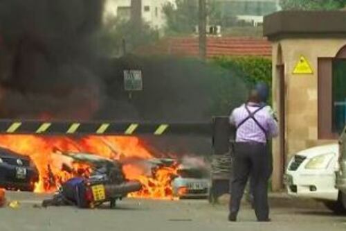 Esplosioni e morti nell'hotel di Nairobi. Rivendicano i jihadisti di Al-Shabaab