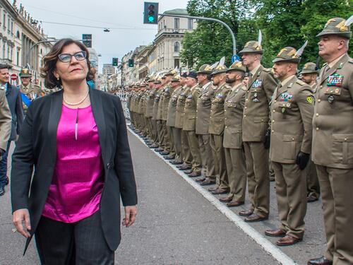 La Difesa dei veleni. Trenta accerchiata