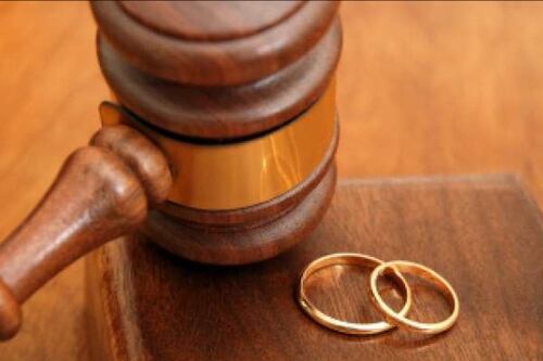 La Cassazione sul divorzio: per l'assegno conta il contributo del coniuge