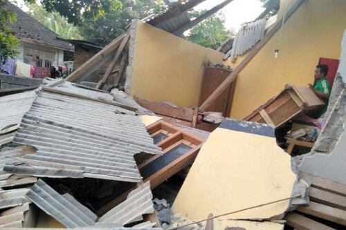Terremoto in Indonesia, almeno 14 morti e 162 feriti
