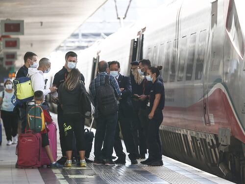 Caso sospetto di Covid a bordo, ora la polizia ferroviaria può fermare il treno