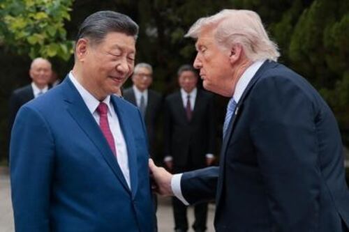 Trump saluta Xi e annuncia: "Sull'Iran la pensiamo allo stesso modo. Hormuz deve riaprire"