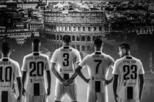 A Roma apre uno Juventus Store. Proprio davanti a quello giallorosso