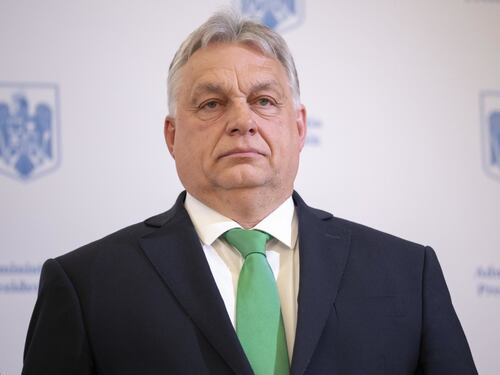 Ucraina, Orban lancia l'allarme: "Occidente a un passo dall'invio di truppe"
