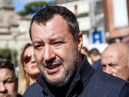 La denuncia di Matteo Salvini: “La sinistra fa campagna elettorale inseguendo fascisti inesistenti”