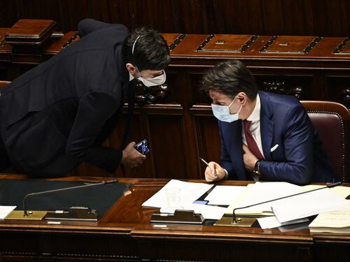 Coronavirus, il governo pensa al lockdown tra Natale e Capodanno