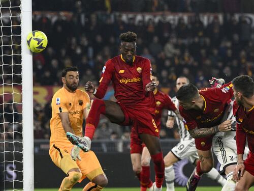 Mou batte Allegri, Roma-Juve finisce 1-0: decide Mancini