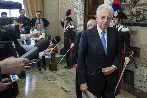 Sul Mes bravi i Cinque stelle. L'applauso arriva da Mario Monti