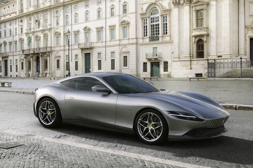 Nuova Ferrari Roma una Granturismo V8 da 620 cavalli