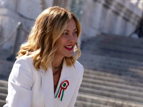 Referendum, Meloni manda in tilt le opposizioni: "Vado a votare e non ritiro la scheda"