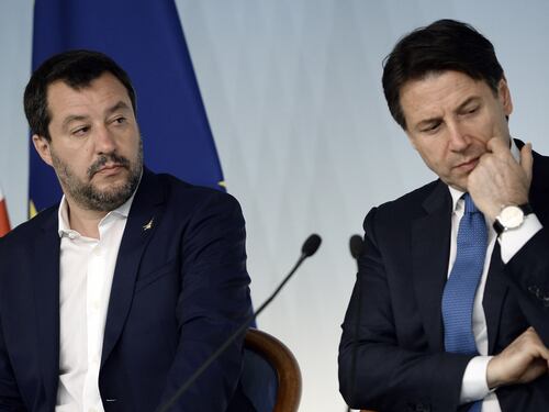 Conte in bilico? Il premier sfida i vice. E il rimpasto è vicino