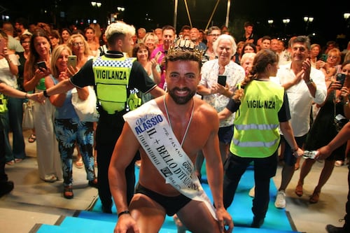 Foriglio eletto "Il più bello d'Italia". Gli hater lo attaccano, cosa risponde sui social