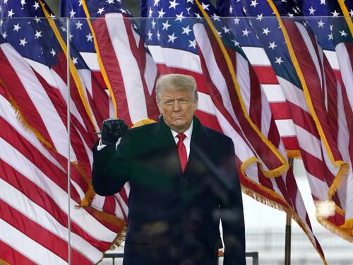 Trump: non andrò all'insediamento di Biden. Proprio come Johnson, il presagio nefasto per Donald