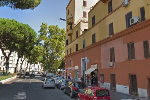 Morta in casa con una ferita alla testa, giallo a Val Melaina