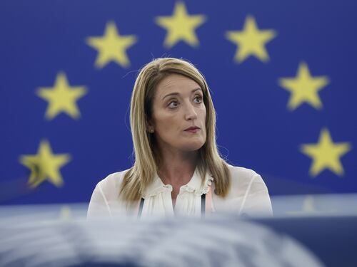 Qatargate, il Parlamento europeo pronto alla rivoluzione: stretta sulle lobby e sui redditi