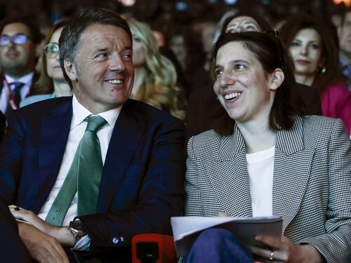 Renzi-Schlein, l'abbraccio e il patto segreto: così progettano il nuovo "campetto largo"