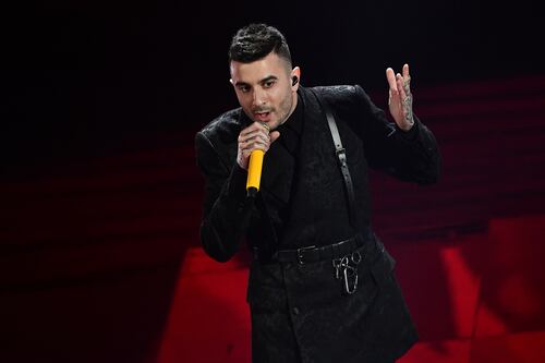 Junior Cally, ora nel testo spuntano anche le Sardine