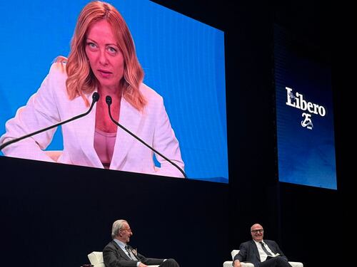 Meloni alla festa di Libero: "Un milione di posti di lavoro, Berlusconi sarebbe orgoglioso"