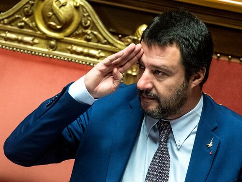 Il Senato vota la fiducia al governo. Via libera al decreto sicurezza