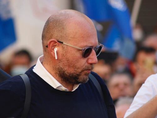 Disobbedienza civile contro la dittatura. Esplode la rabbia dei ristoratori: mai poliziotti