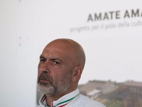 Sergio Pirozzi e i politici ad Amatrice: "Ora sanno quanto soffriamo"