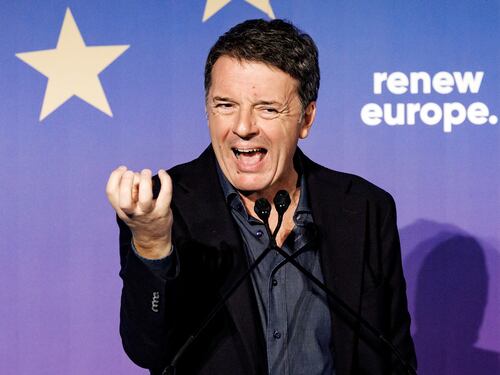 Firenze, Renzi fa Renzi e sberleffa i resti del Pd di Schlein