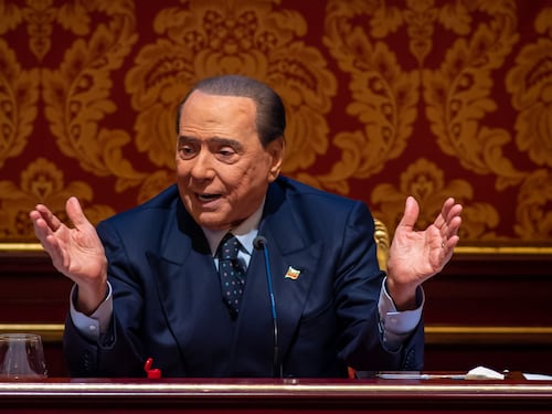 “Non ci sono leader intelligenti, realisti e responsabili”. Il siluro di Berlusconi all’Occidente