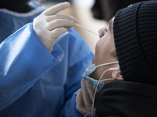 Il paziente Omicron campano è vaccinato con due dosi