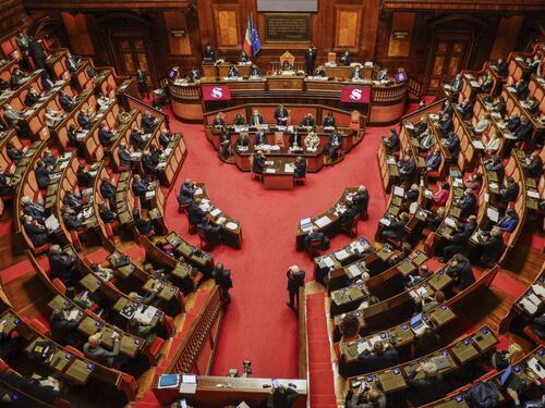 Riforma giustizia, Mario Draghi a Beppe Grillo: "Costretto alle dimissioni". La telefonata e l'aut aut del premier