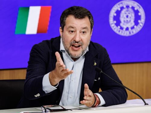 Soldati in Ucraina, Salvini non arretra: 'Macron permaloso, è in difficoltà"