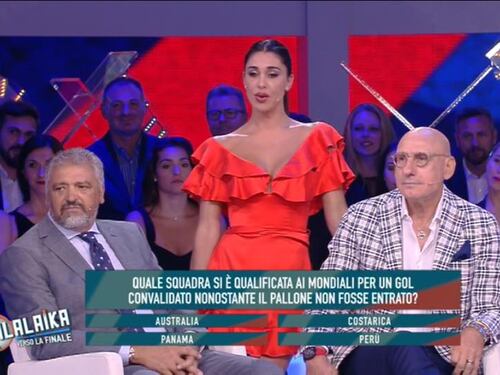 A "Balalaika" Belen dà lezioni a Ciccio Graziani. Ma lui la ignora