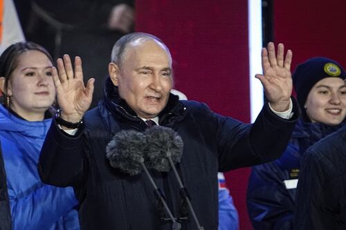 Russia, legittimare Putin è l'unica via per la pace. Paragone: è realpolitik