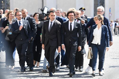 Coi grillini al governo non ci si annoia mai