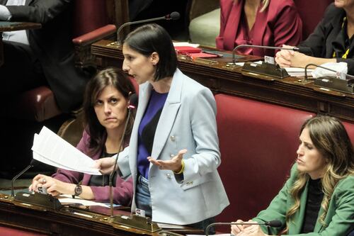 Consiglio europeo, opposizione divisa: ogni partito presenta un testo diverso