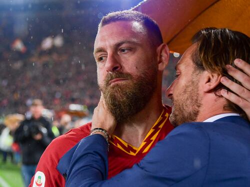 Caos Roma, retroscena su De Rossi: "Voleva fare fuori Totti"