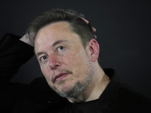 Usa, niente autorizzazione “super top secret” per Musk: perché viene tagliato fuori