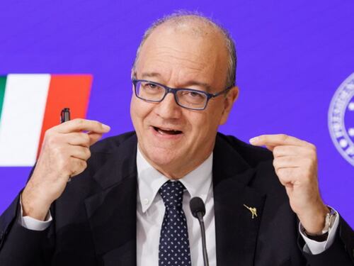Giornata internazionale contro l'omofobia, Valditara: "La scuola promuove la cultura del rispetto"