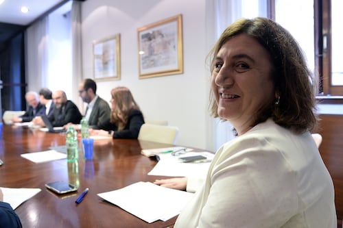 Crisi economica, dati choc sul lavoro. L'allarme dei sindacati: a rischio fino a 850mila posti