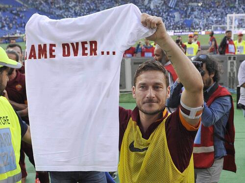 Totti: "La Lazio non esiste. E io servirei ancora alla Roma"