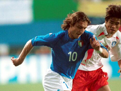 Italia-Corea, dopo 20 anni Guus Hiddink la spara grossa: "Byron Moreno doveva espellere Totti prima"
