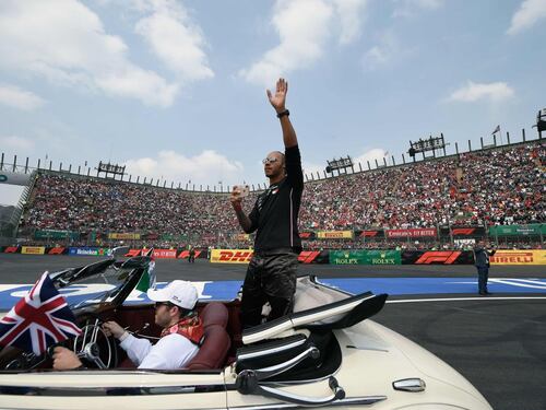 Hamilton trionfa davanti a Vettel