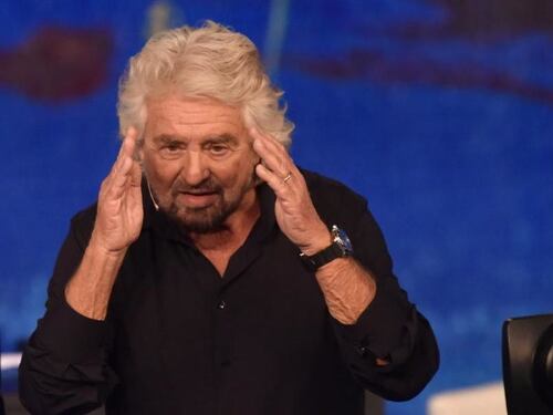 Guerra M5s, Grillo pubblica i "mugugni" degli attivisti. I pro Conte lo riempiono di insulti