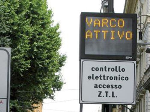 Rivolta contro la Ztl attiva anche la domenica