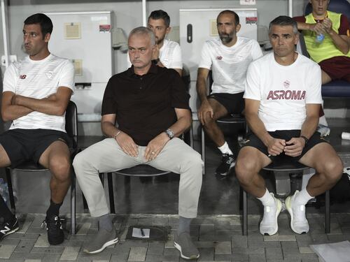 Roma, José Mourinho scarica Justin Kluivert e Riccardo Calafiori: non si alleneranno con la squadra