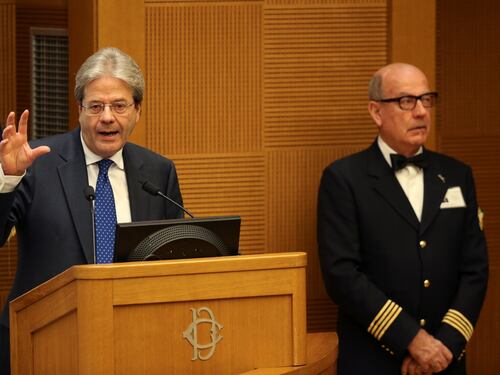 Ma Gentiloni si è accorto di essere diventato premier?