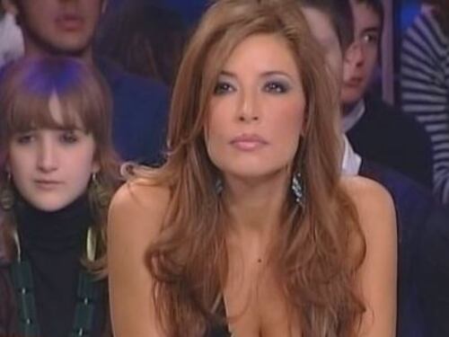 Favoloso e la maglietta sessista, Selvaggia Lucarelli non ci sta e demolisce il Grande Fratello