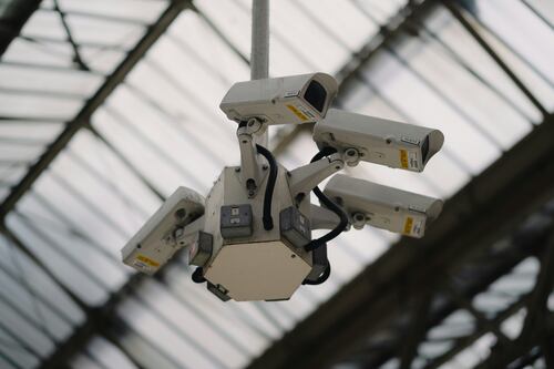 Telecamere con riconoscimento facciale, a Londra 173 arresti in pochi mesi nei quartieri sperimentali