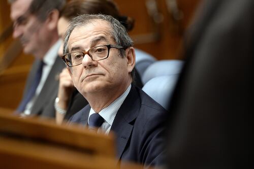 Manovra, la Ue boccia il Def: "Rischi sul deficit"
